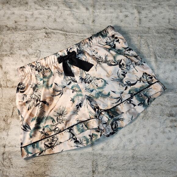 Victoria's Secret Pink Palm Satin Sleep Shorts size XS - Picture 1 of 3